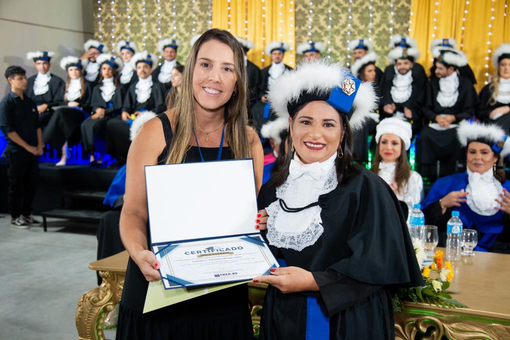 Engenheira Agrônoma Suzane Xavier e a inspetora de Bagé